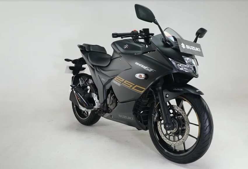 10  GIXXER (2) (1)