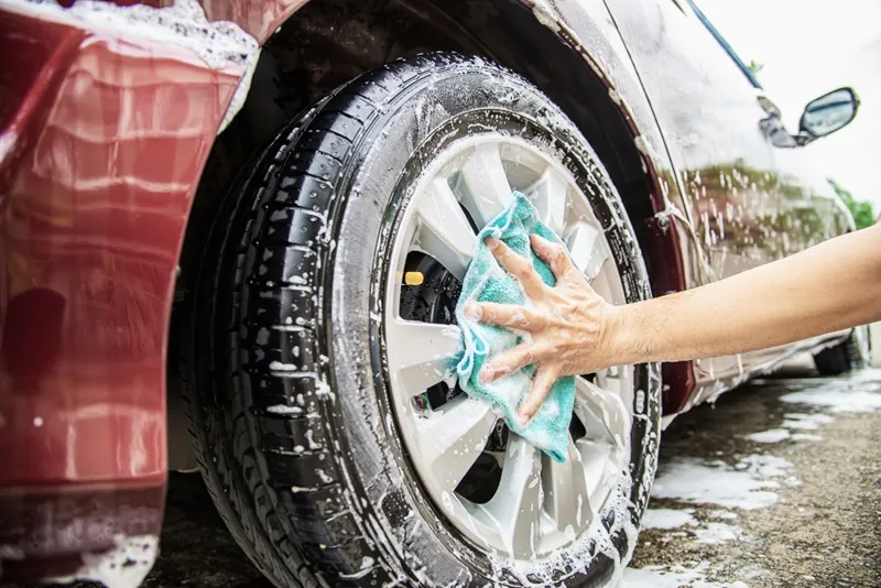 Tips Dan Cara Mencuci Velg Mobil Yang Efektif
