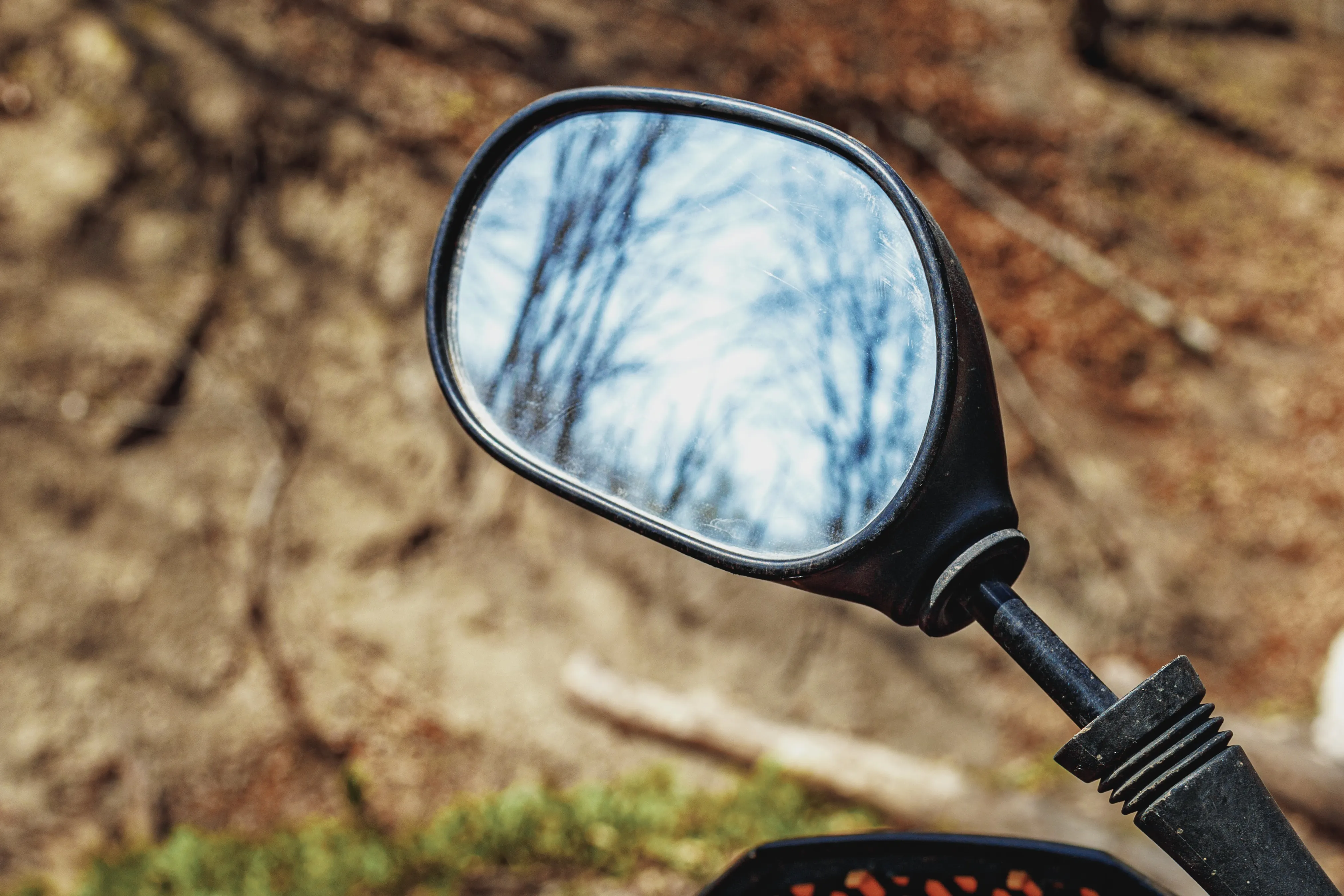 Spion Motor Sering Kendur? Ini Cara Mengatasi dan Mencegahnya