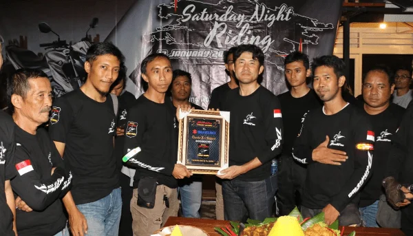 Ratusan Bikers Suzuki Kompak Riding Malam Hari Thumb